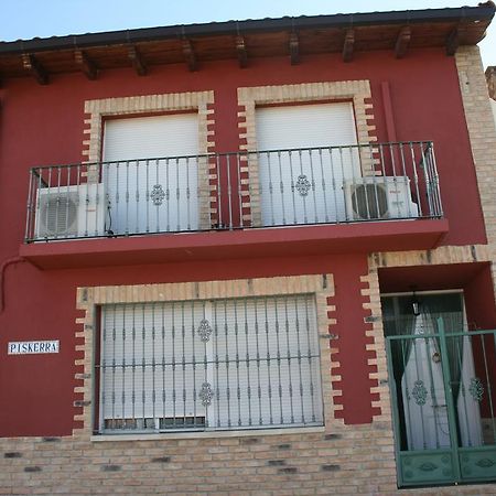 Vivienda Turistica Rural Piskerra Apartman Carcastillo Szoba fotó